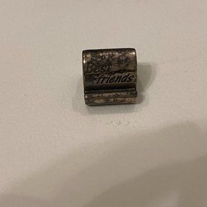 Pandora best friends charm